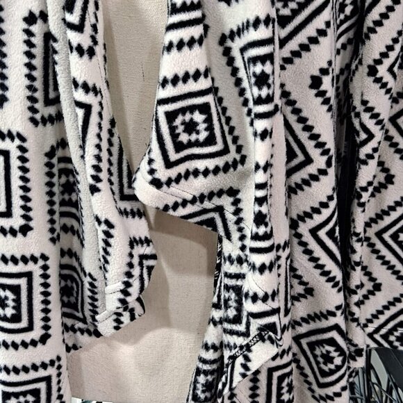 Body Touch Lounge Size Small Cream/Black Open Front Cardigan EUC - Picture 2 of 11